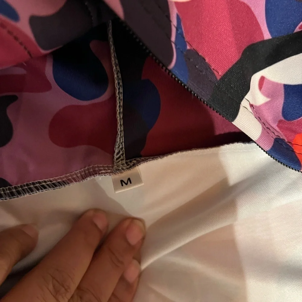 Boy/Girl Medium Pink/Purple Camo Shark Sweatshirt Hoodie - New Without